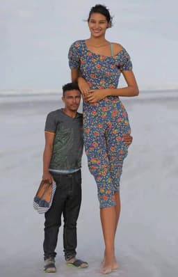 Самая высокая девушка в Мире – бывшая модель... image preview